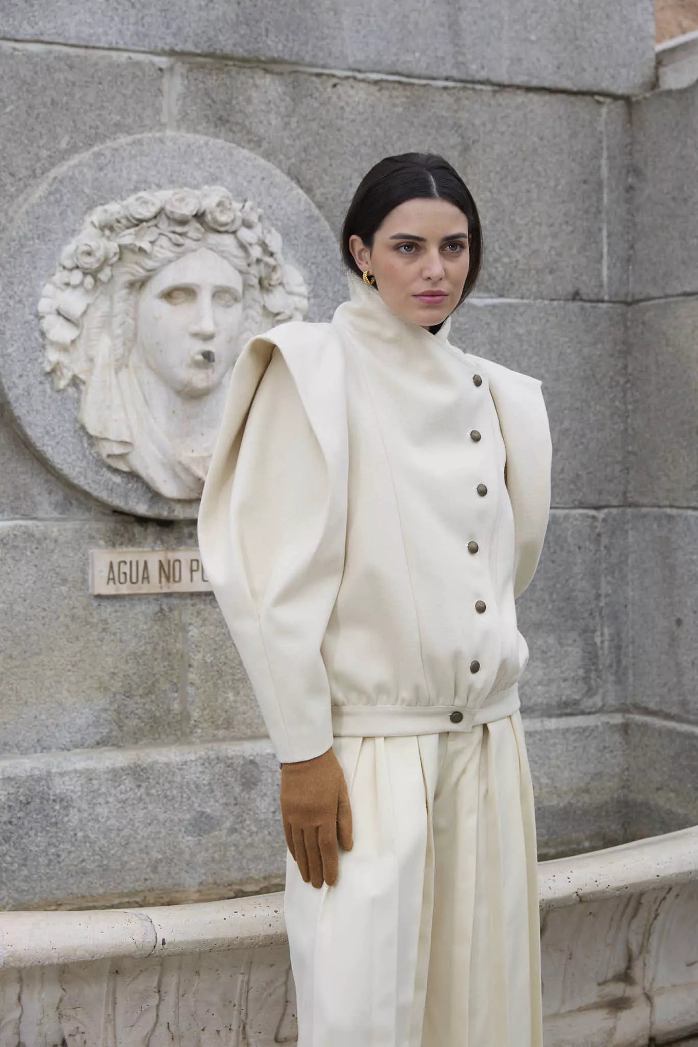 Chaqueta Picasso lana blanco roto