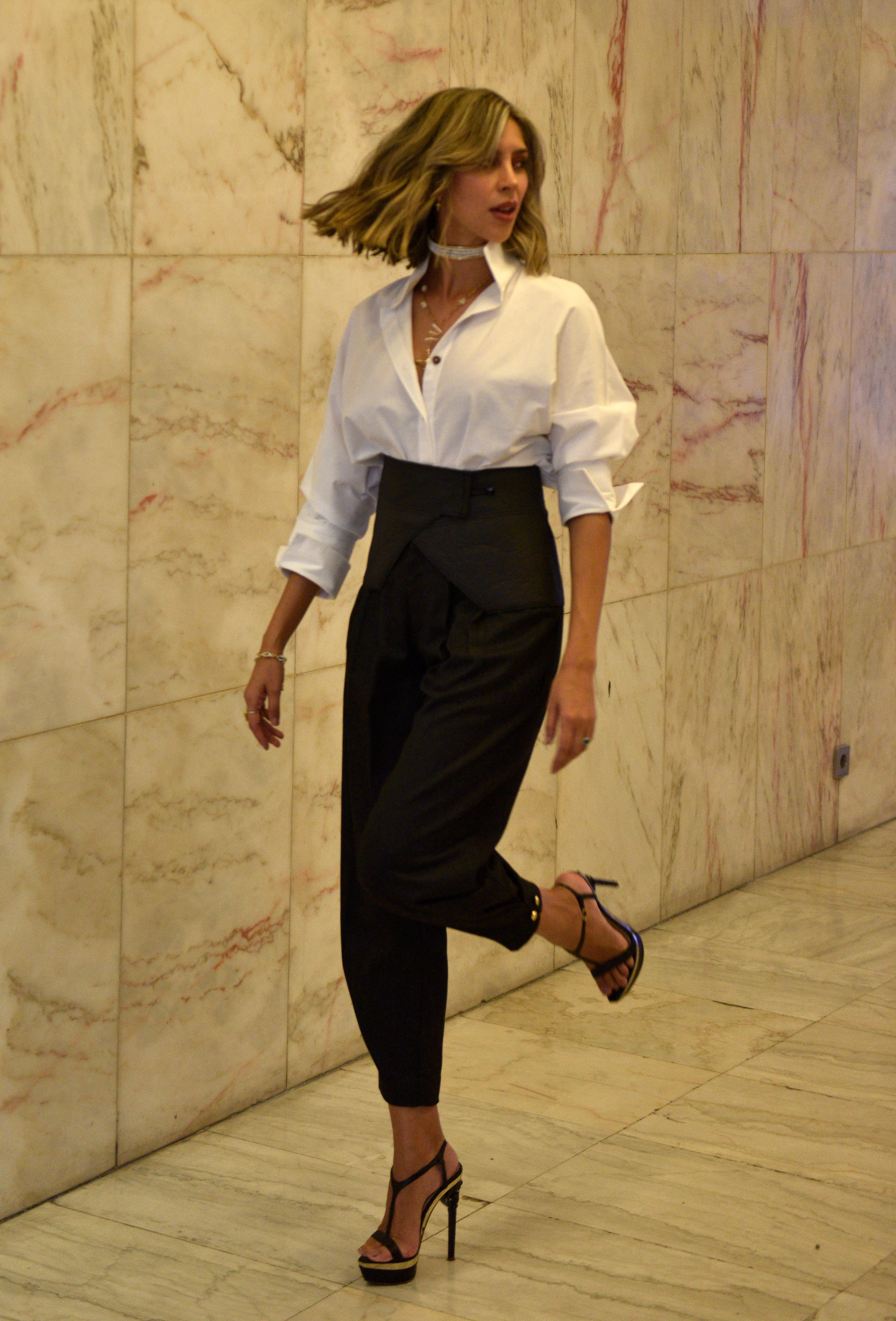 Camisas, chalecos y tops