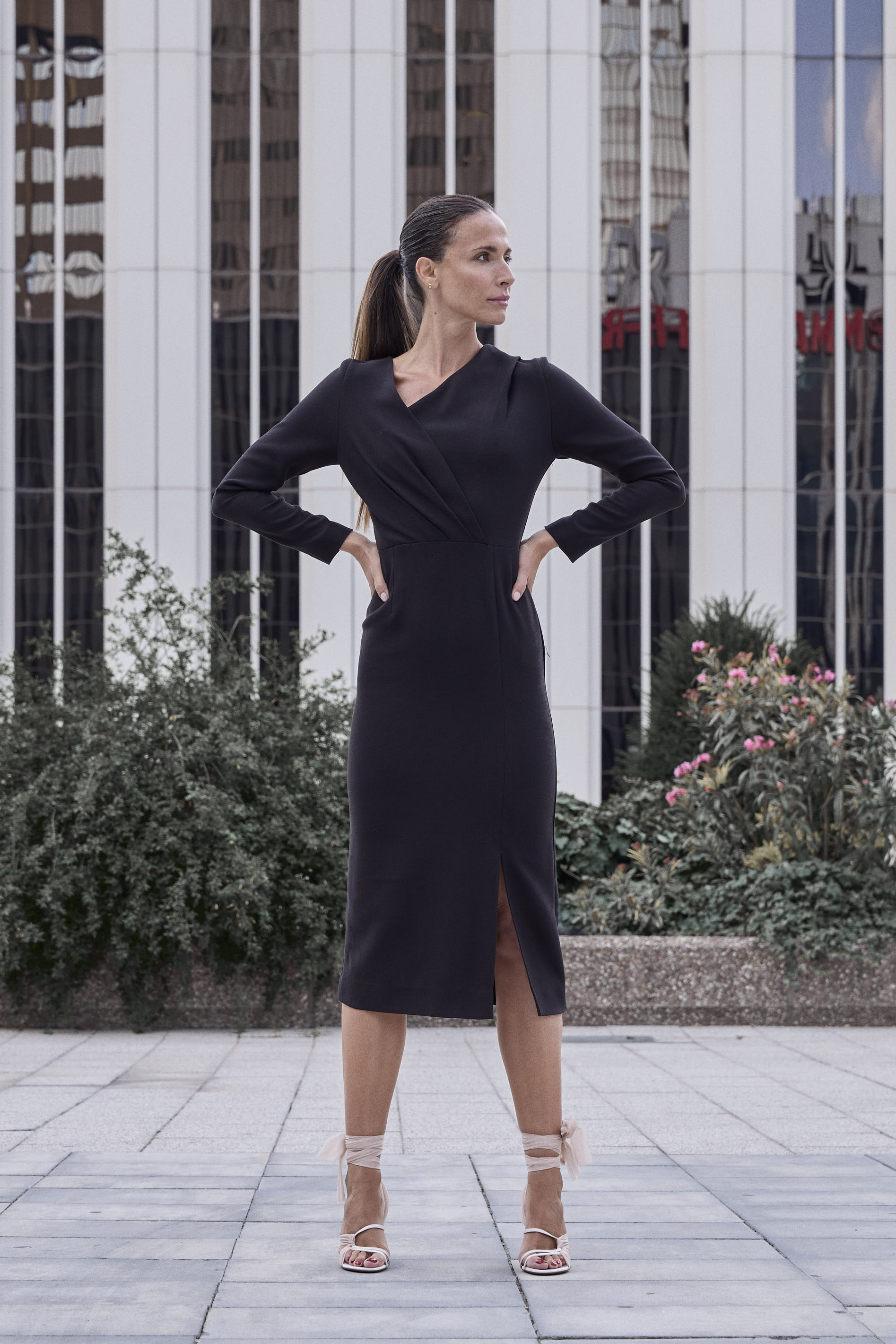 Vestido negro midi Miuccia